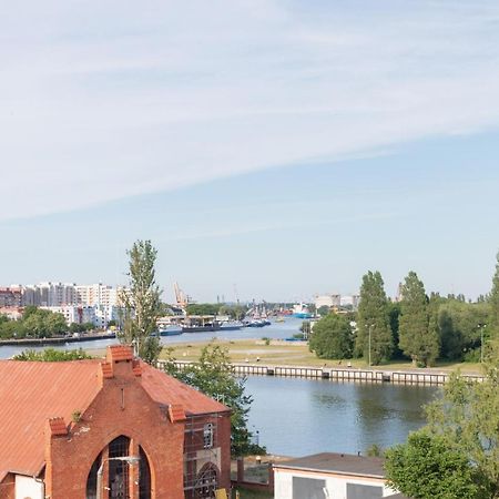 Riverside Apartment With Balcony By Noclegi Renters Świnoujście Exterior foto