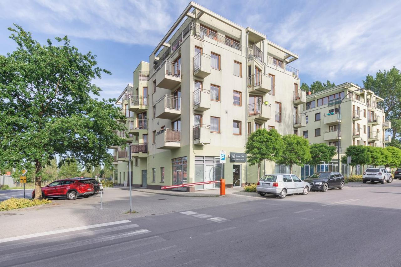 Riverside Apartment With Balcony By Noclegi Renters Świnoujście Exterior foto